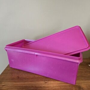 Tupperware Jumbo Bread Server Keeper Storage Container